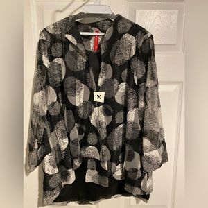 IC by Connie K - Black & White Blouse - Size L